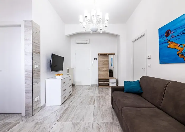 Apartament Mombello 50 - Center