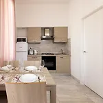 Mombello 50 - Center Апартаменты