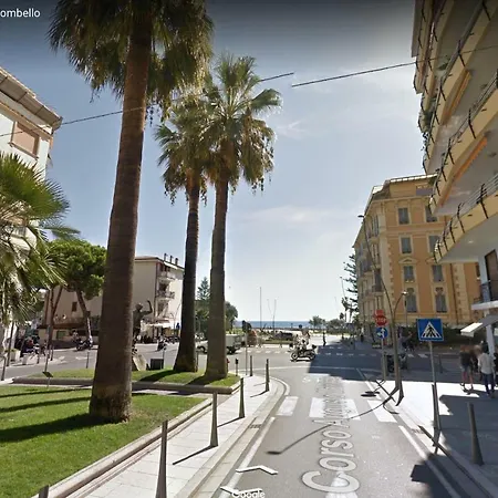 Mombello 50 - Center Lejlighed Sanremo