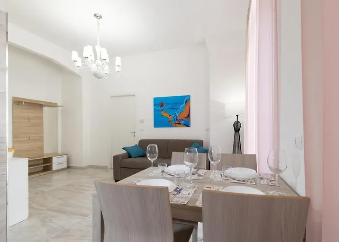 Mombello 50 - Center * סנרמו