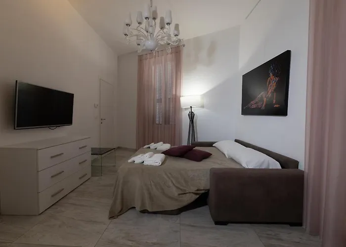 Mombello 50 - Center דירה *