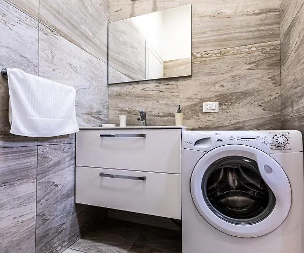 Mombello 50 - Center *